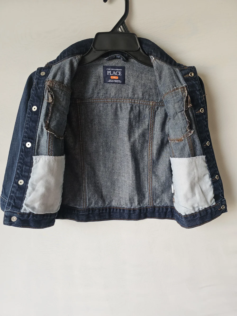Lot of 2 Denim Jean Jackets 5T Old Navy Light Wash & The Children's Place Dark